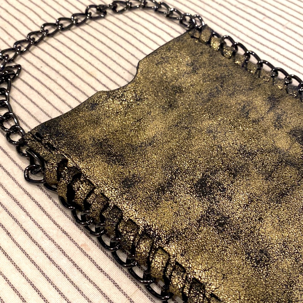 Cross Body Purse - Picture 2 of 3